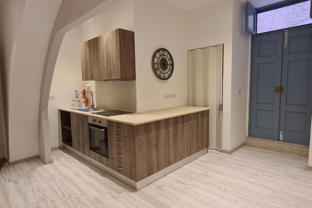 Highly Finished Studio Home In Валетта Экстерьер фото